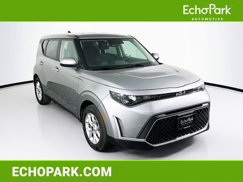 Used 2025 Kia Soul LX w/ LX Technology Package image 1