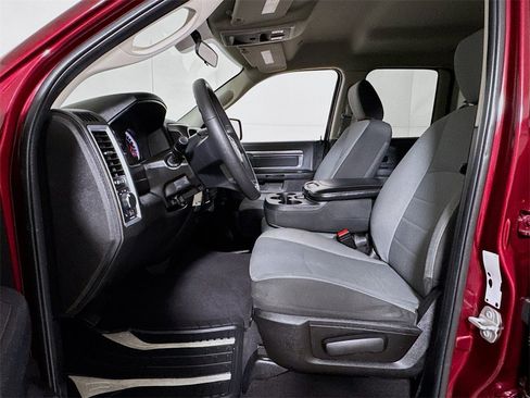 Used 2024 RAM 1500 Classic SLT image 17