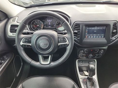 Used 2019 Jeep Compass Latitude image 16