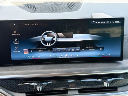 New 2026 BMW X5 xDrive50e w/ Executive Package image 35