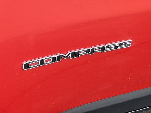 Certified 2023 Jeep Compass Limited image 29