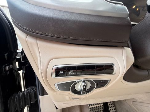 Used 2021 Mercedes-Benz G 550 image 24