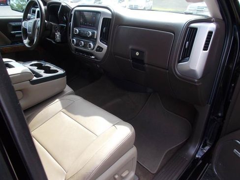 Used 2017 GMC Sierra 1500 SLT w/ SLT Premium Package AWD/4WD image 22