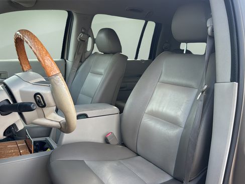 Used 2007 Chrysler Aspen Limited AWD/4WD image 10