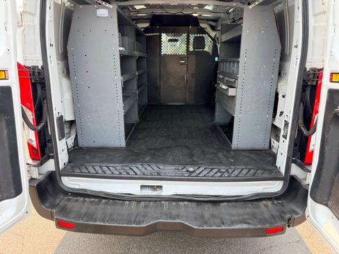 Used 2015 Ford Transit 250 130 Low Roof RWD image 10