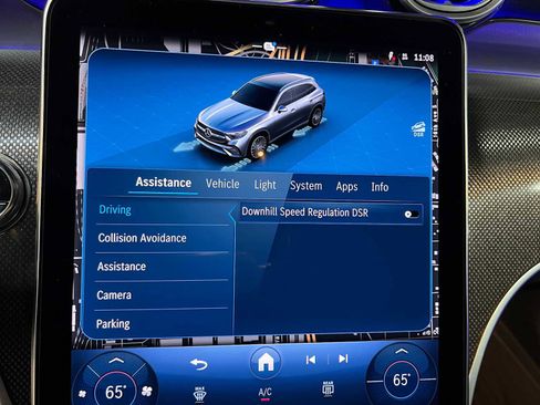 Used 2026 Mercedes-Benz GLC 300 4MATIC image 36