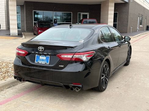 Used 2019 Toyota Camry XSE image 5