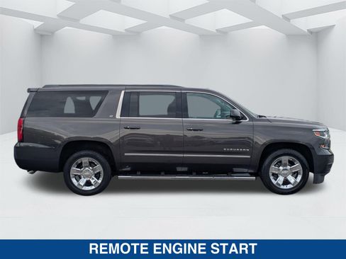 Used 2017 Chevrolet Suburban LT w/ LT Signature Package RWD image 4