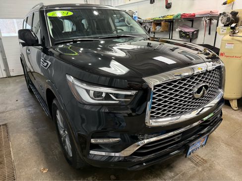 Used 2024 INFINITI QX80 Luxe w/ Cargo Package image 3