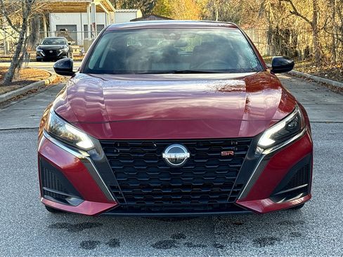 Certified 2024 Nissan Altima 2.5 SR w/ SR Premium Package image 2
