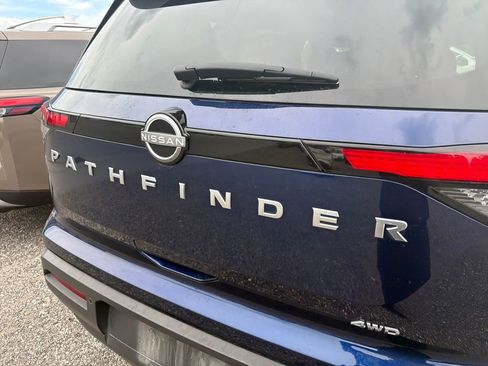 Used 2025 Nissan Pathfinder SV AWD/4WD image 20