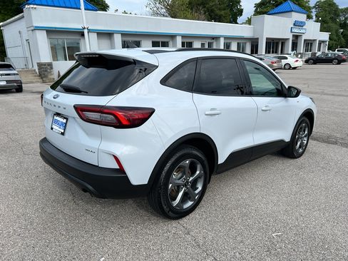 Used 2025 Ford Escape ST-Line AWD/4WD image 5