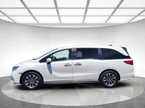 Certified 2024 Honda Odyssey EX-L image 7