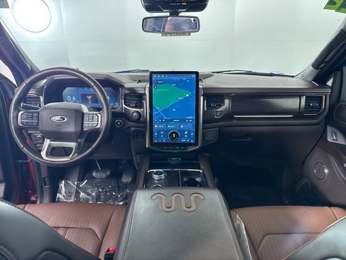 Used 2022 Ford Expedition King Ranch image 3