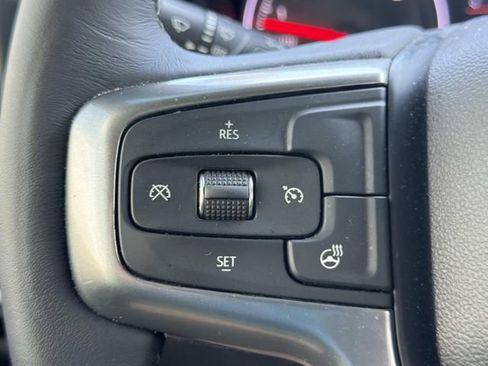 Used 2022 Chevrolet Silverado 1500 LT AWD/4WD image 26