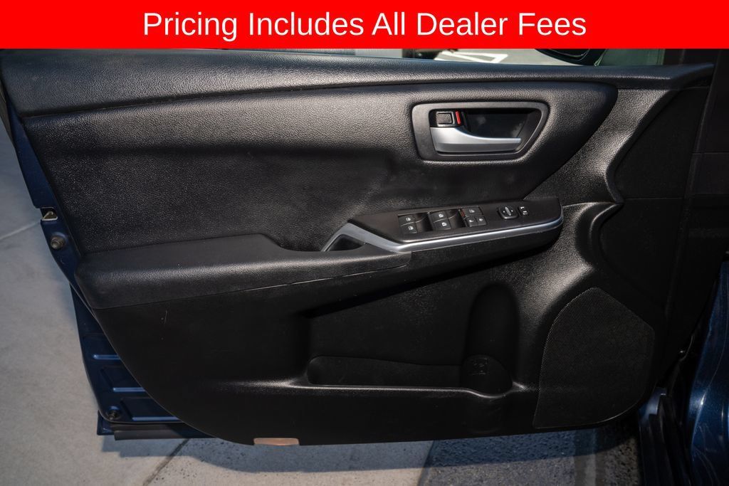 Used 2017 Toyota Camry LE FWD image 10