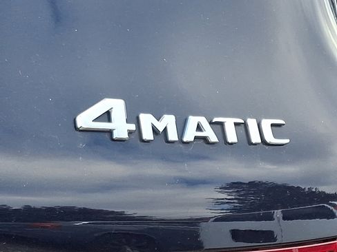 Used 2022 Mercedes-Benz GLC 300 4MATIC SUV image 31