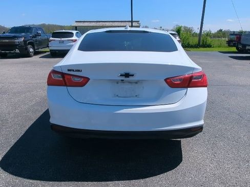 Used 2018 Chevrolet Malibu LT w/ Redline Edition image 8