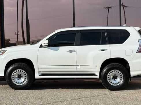 Used 2014 Lexus GX 460 w/ Premium Package AWD/4WD image 4