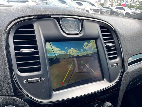 Used 2021 Chrysler 300 S RWD image 13