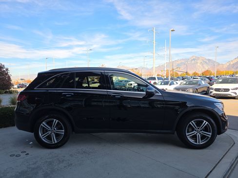 Certified 2021 Mercedes-Benz GLC 300 4MATIC image 4