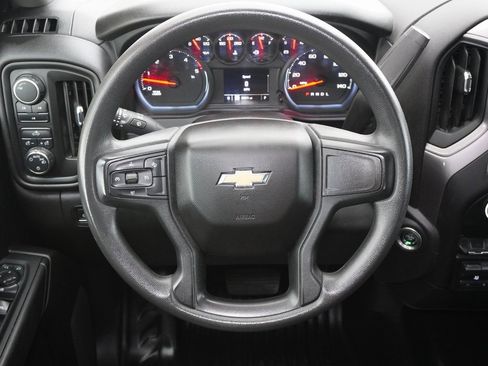 Used 2024 Chevrolet Silverado 2500 W/T image 18