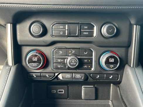 Used 2023 Chevrolet Tahoe Z71 w/ Z71 Off-Road Package image 21