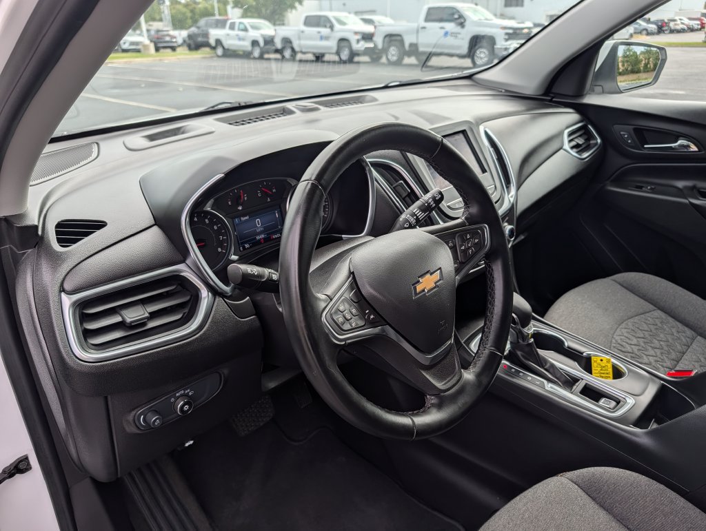 Used 2024 Chevrolet Equinox LT FWD image 19