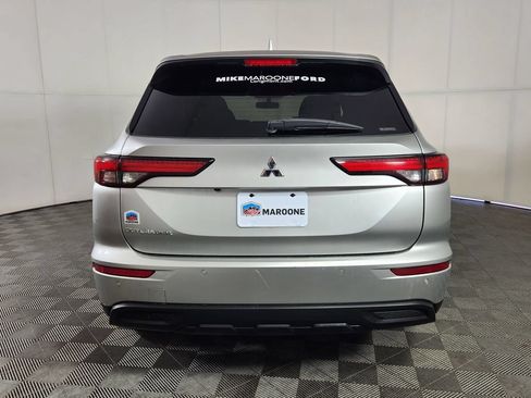 Used 2022 Mitsubishi Outlander ES AWD/4WD image 6