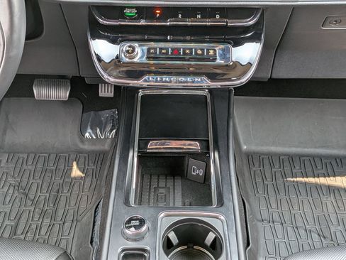 Used 2023 Lincoln Corsair Reserve w/ Equipment Group 201A AWD/4WD image 24