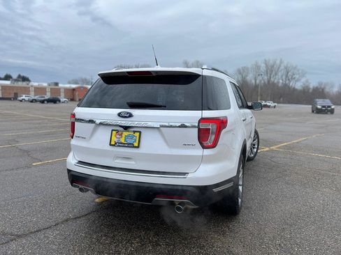 Used 2018 Ford Explorer Limited image 7