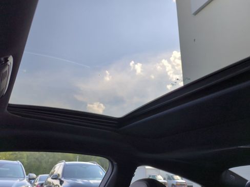 Certified 2022 BMW 430i Coupe w/ Convenience Package image 28