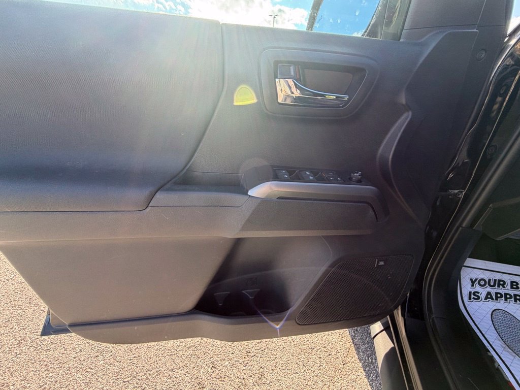 Used 2021 Toyota Tacoma TRD Pro AWD/4WD image 14