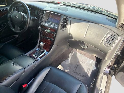 Used 2017 INFINITI QX50 Base w/ Deluxe Touring Package image 14