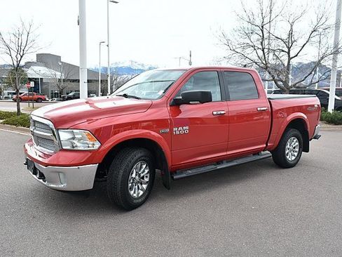 Used 2018 RAM 1500 SLT image 3