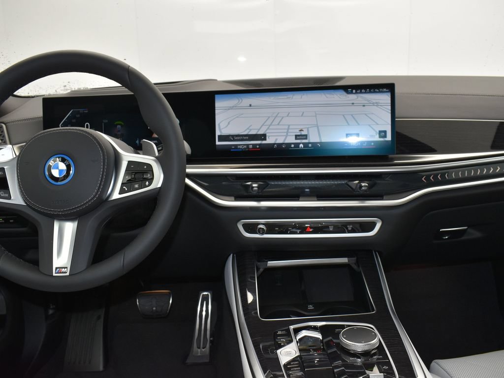 Used 2026 BMW X5 xDrive50e w/ M Sport Package AWD/4WD image 19