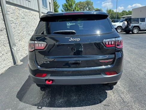 Used 2022 Jeep Compass Trailhawk w/ Sun and Sound Group AWD/4WD image 4