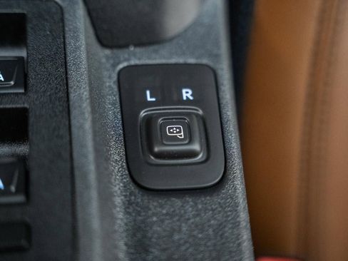 Used 2023 Ford Bronco Outer Banks image 32