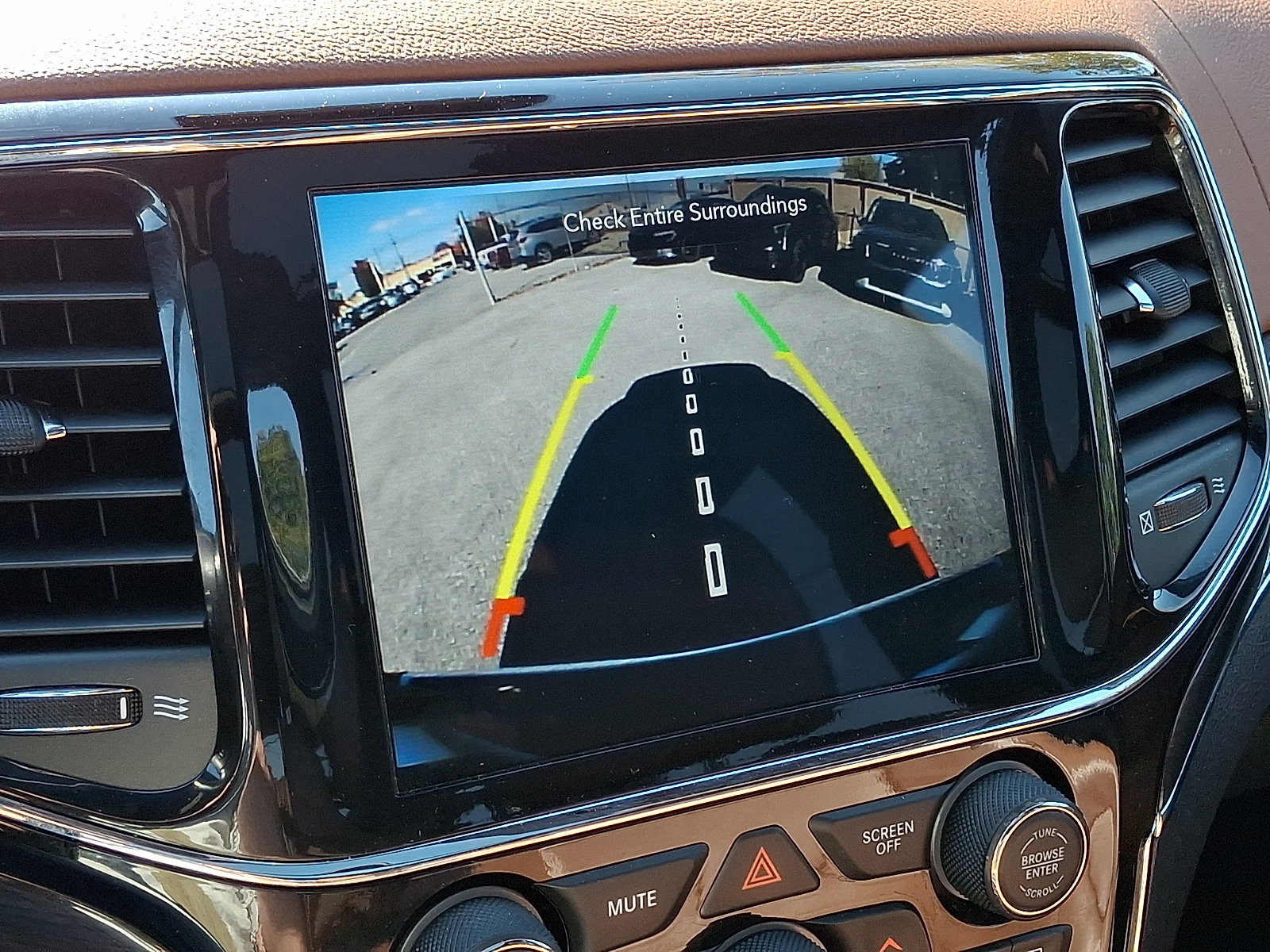 Used 2021 Jeep Grand Cherokee Overland AWD/4WD image 21