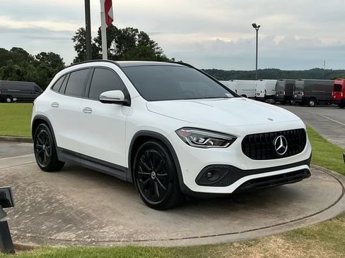 Used 2023 Mercedes-Benz GLA 250 w/ Premium Package image 8