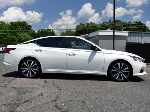 Used 2020 Nissan Altima 2.5 SR FWD image 41