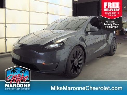Used 2022 Tesla Model Y Performance AWD/4WD image 1