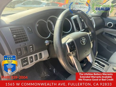 Used 2015 Toyota Tacoma PreRunner w/ TRD Sport Package RWD image 11