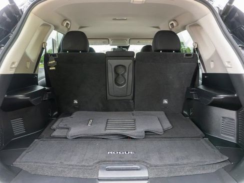 Used 2019 Nissan Rogue SV AWD/4WD image 11