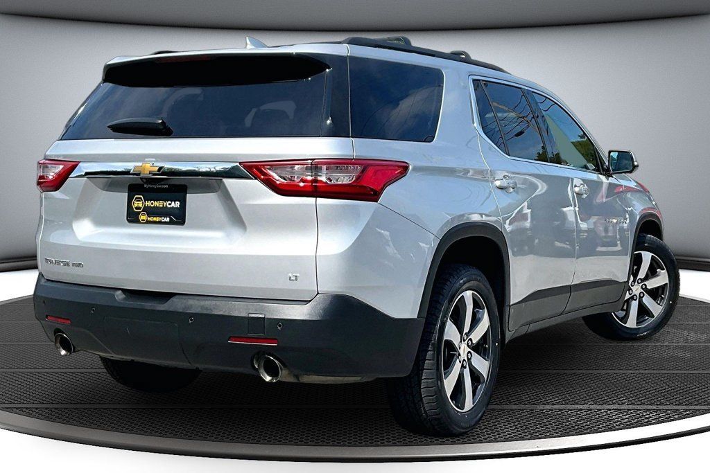 Used 2020 Chevrolet Traverse LT w/ LT Premium Package AWD/4WD image 6