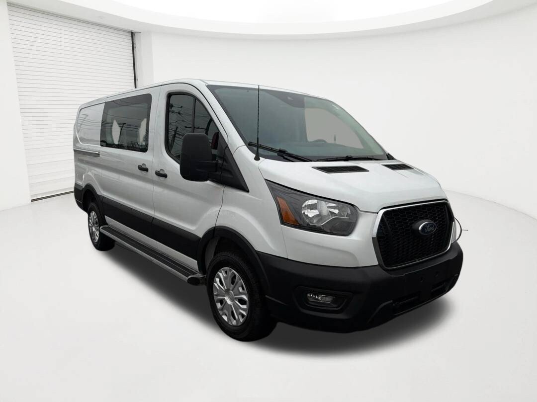 Used 2025 Ford Transit 250 Low Roof w/ Exterior Upgrade Package RWD image 3