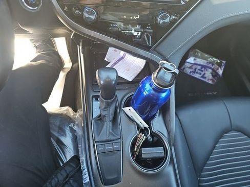 Used 2024 Toyota Camry SE w/ Convenience Package image 6