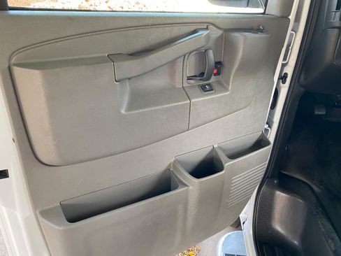 Used 2025 Chevrolet Express 2500 w/ Driver Convenience Package RWD image 21