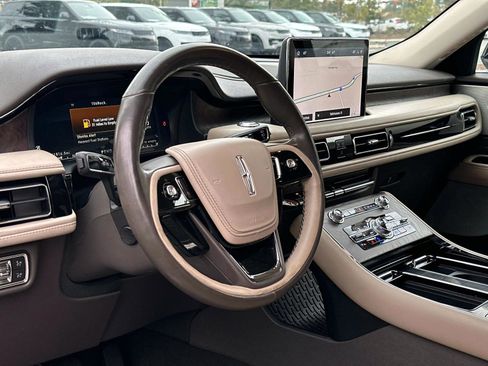 Used 2020 Lincoln Aviator Reserve w/ Equipment Group 202A image 30