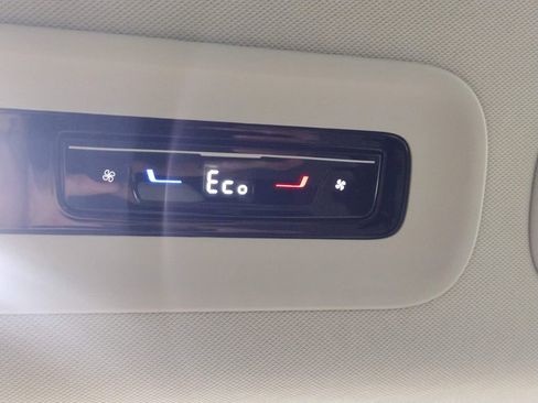 New 2025 Volkswagen ID. Buzz 1st Edition image 39